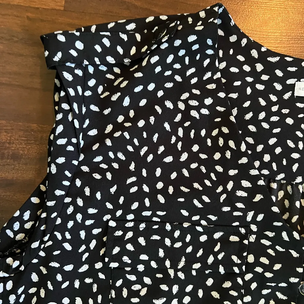 New York & Company Black and White Patterned Blouse - Image 3