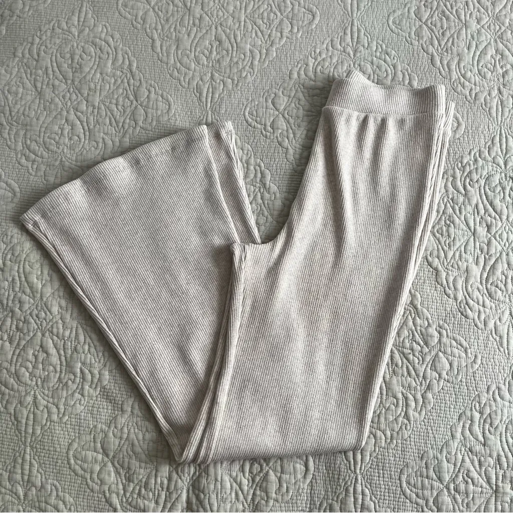 Madewell cotton cozy Ribbed Knit flare pants size xl Oatmeal color - Image 2