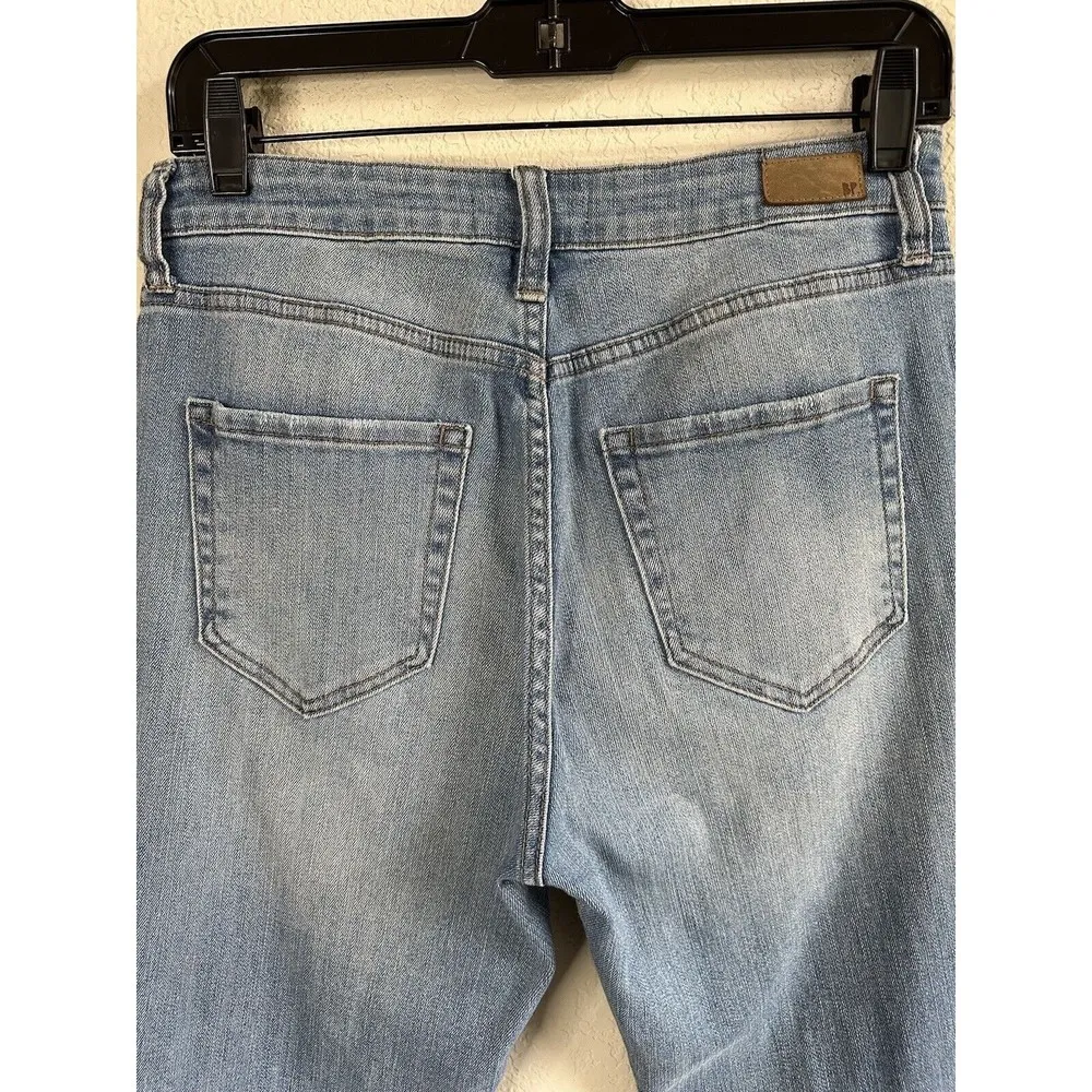 . Womens Distressed Mom Jean Straight Baggy Leg Ripped Light Wash Size 27 - Image 7