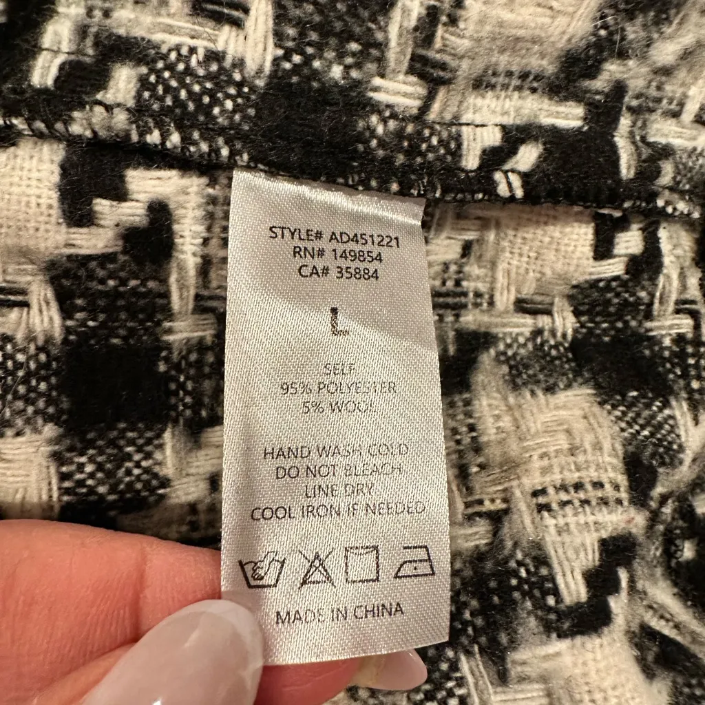 ANTHRO Sadie & Sage Houndstooth Black White Crop Jacket Boxy Snap Front Size L Gray Size L - Image 7