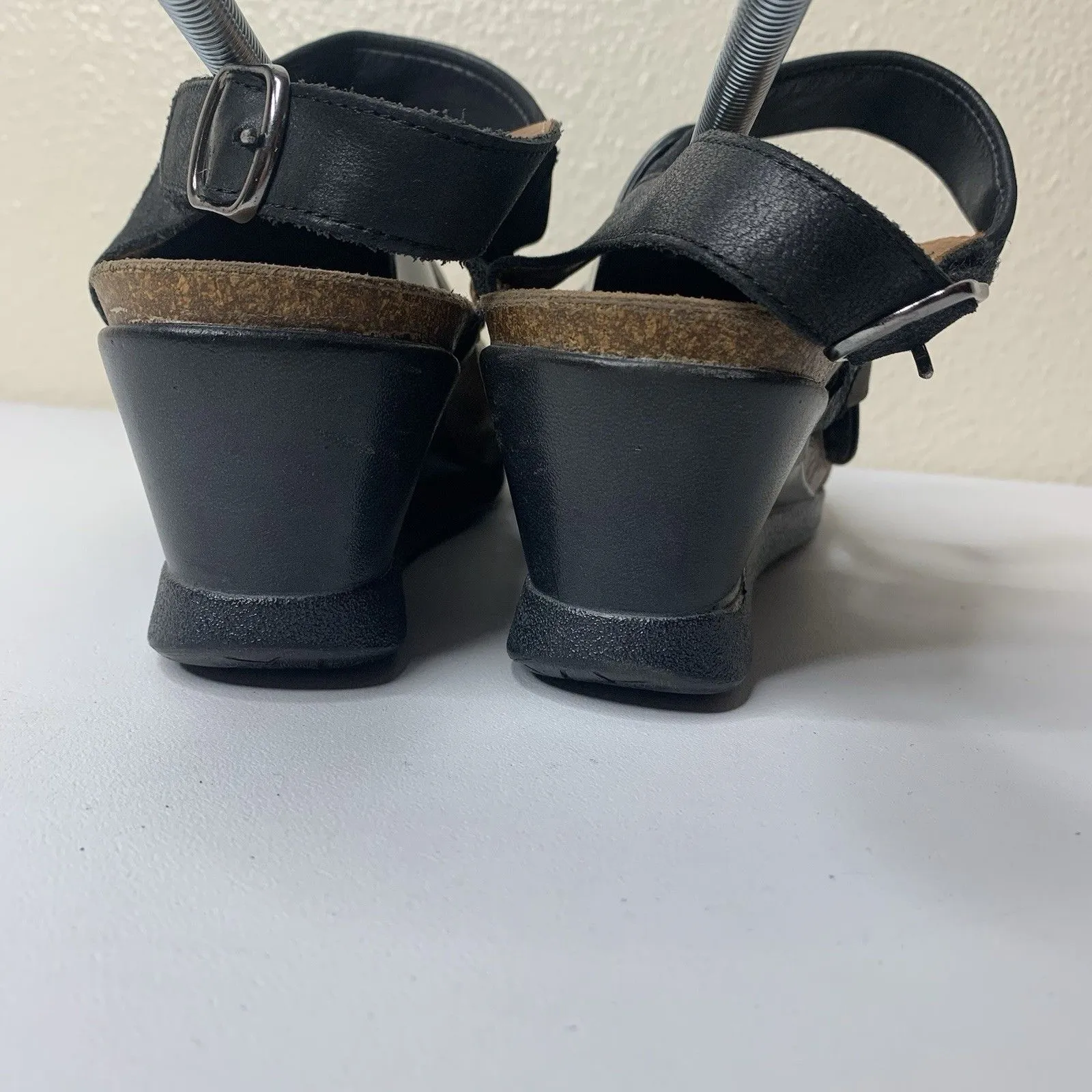 Wanda Panda Leather Wedge Sandals Made in Spain Sz 39 8.5 Hook Loop Closure - Image 7