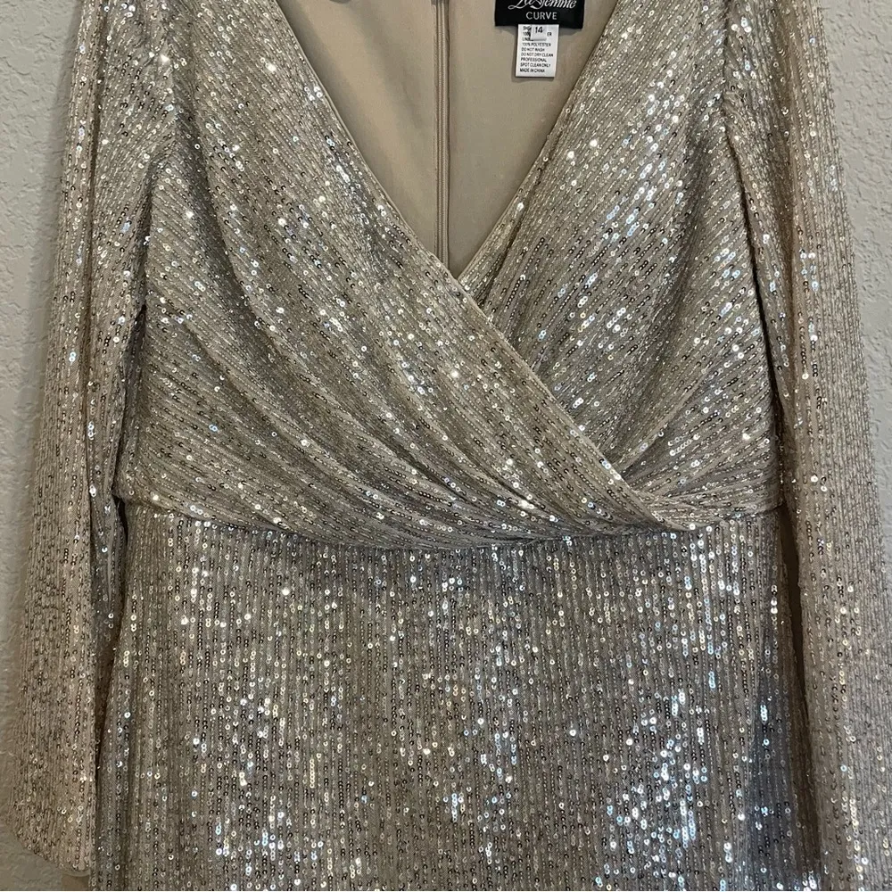 La Femme Curve 29396 Sequin Long Sleeve Minidress in Silver - Image 4