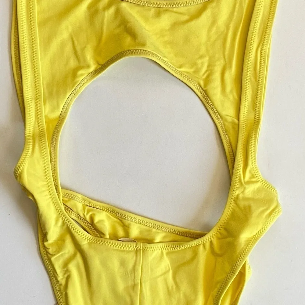 Chloe Rose Yellow Cutout Swimsuit Swim Women’s One Piece Bathing Suit Large NEW - Image 10