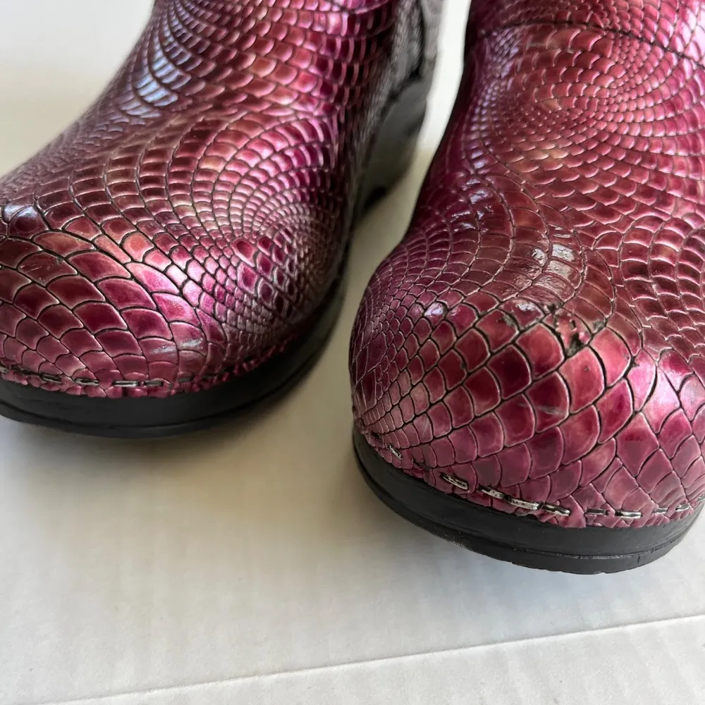 Sanita Clogs Sz 7‎ in USA Leather Metallic Danish Fuchsia Slip On Shoes Pink - Image 9
