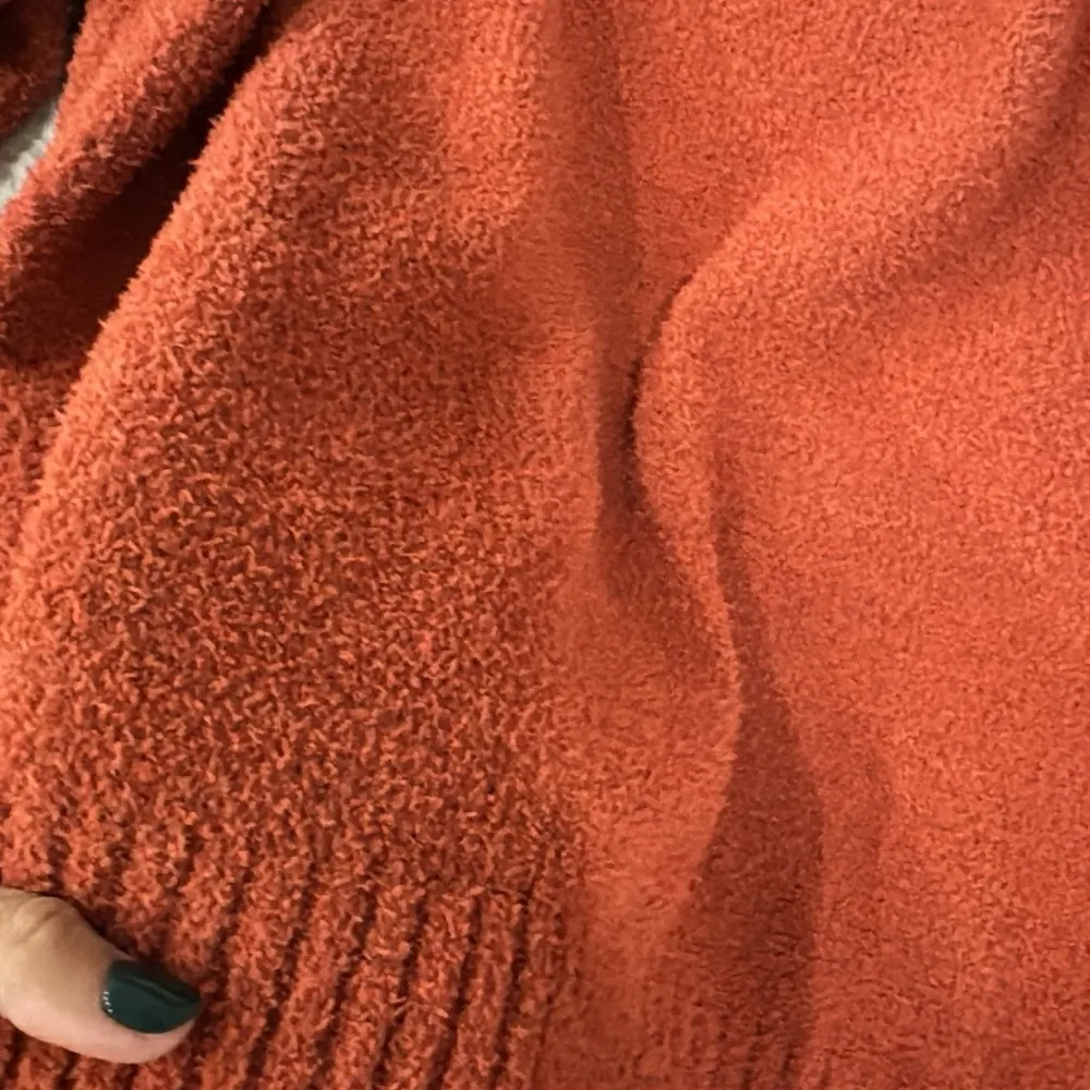 Amazon Super soft chunky sweater size small - Image 2