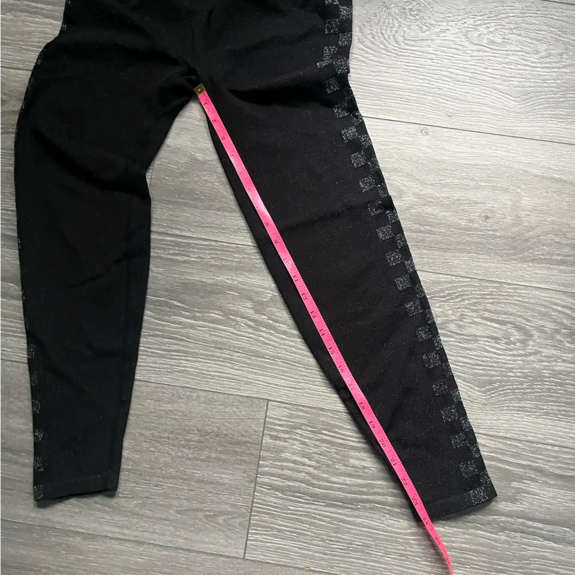 Victoria’s Secret Pink Active Black Silver Checkered High waist Leggings Size M - Image 8