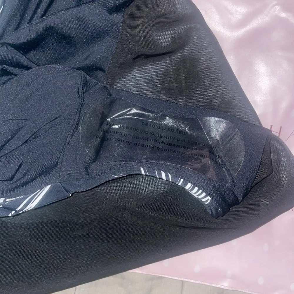 Shapellx Asymmetrical Print Shaping Swimsuit Black Size M - Image 7