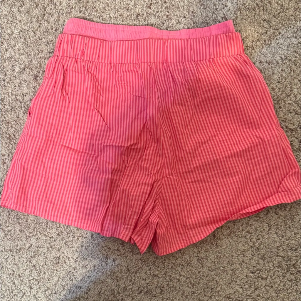 Daily Drills Poplin Double Band pink stripe shorts
Size M/L
Like new condition - Image 3