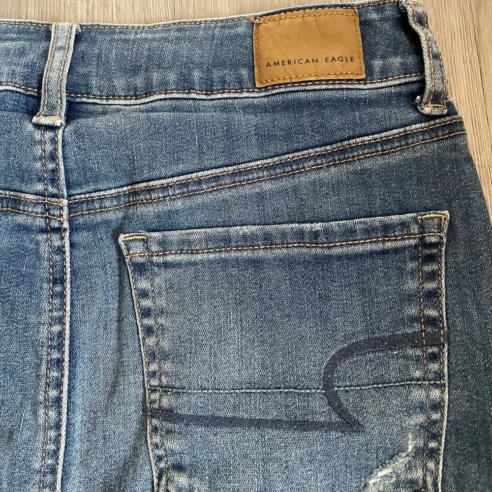 American Eagle Super Stretch Distressed High Waisted Denim Mini Skirt  4 Short - Image 8