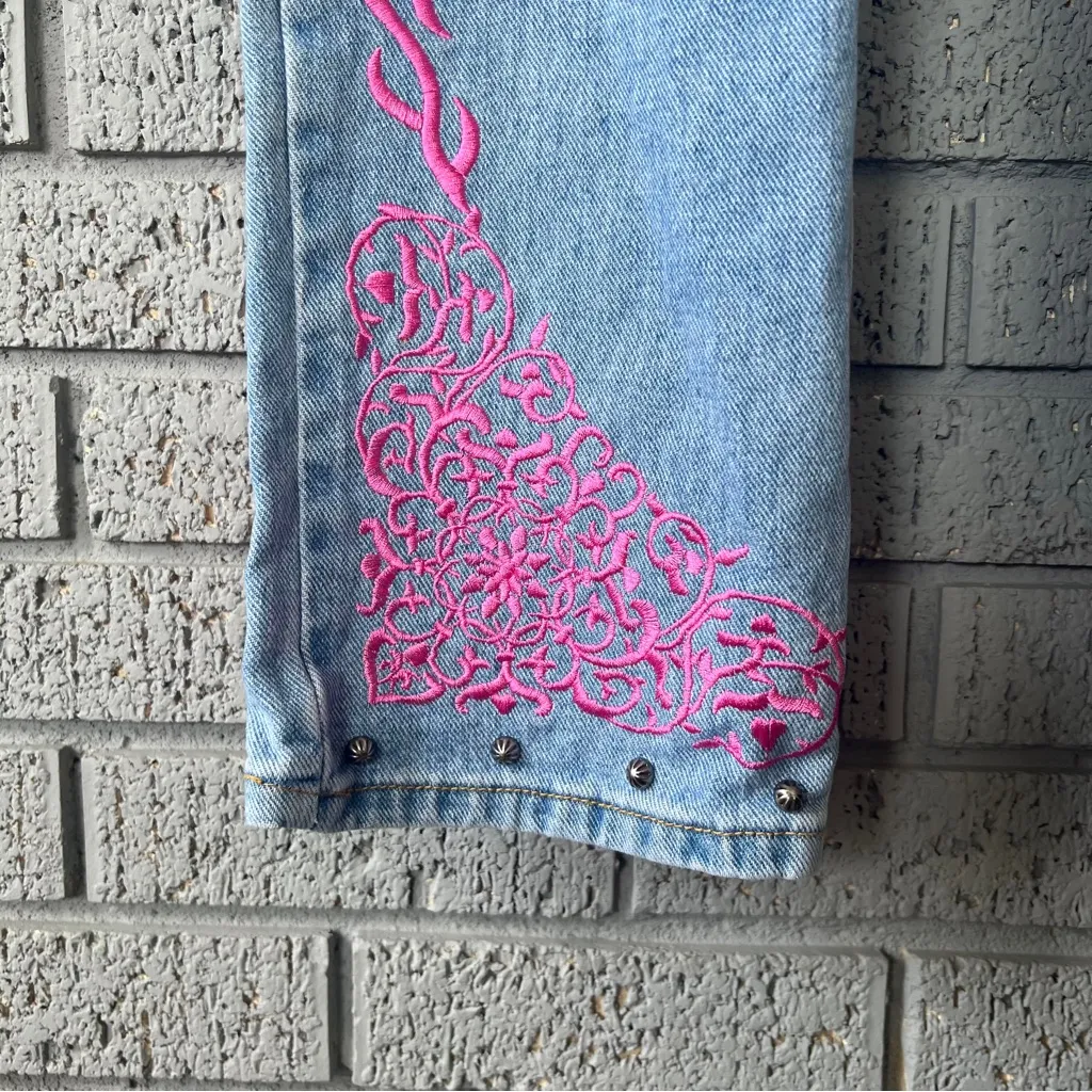 Y2K Cruel Girl Low Rise Pink Embroidered Jeans Size 7 / 26 - Image 4