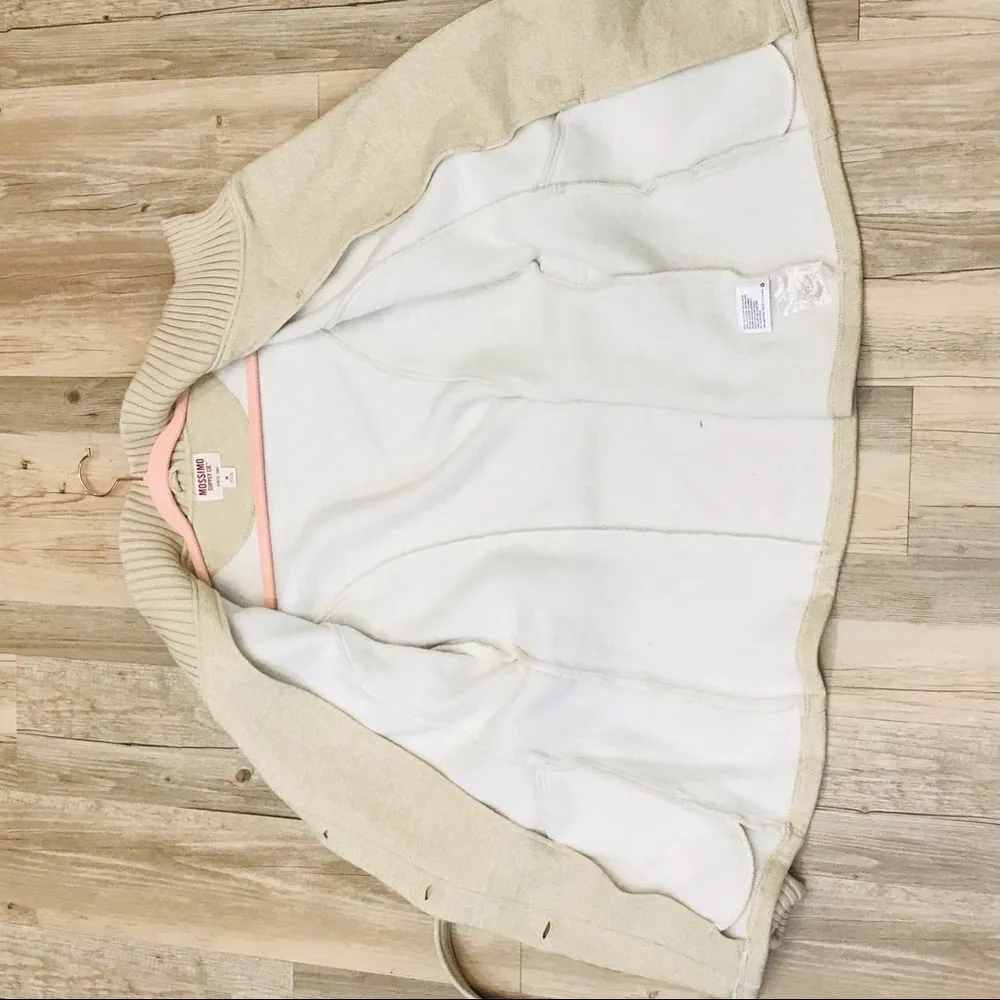 Target Off white Sweatshirt Jacket size Medium - Image 76