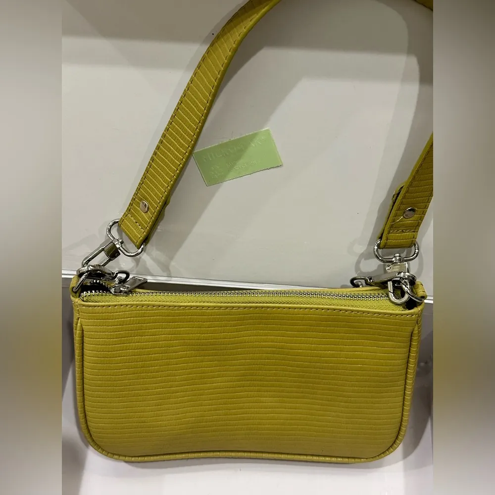 UO Shoulder Bag urban outfitters - Image 3