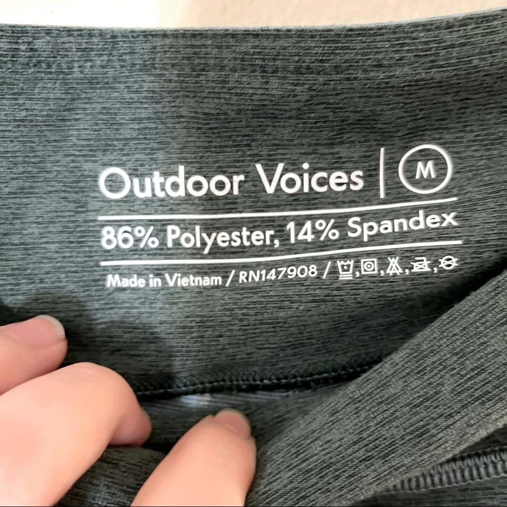 Outdoor Voices Two Tone 3/4 Hunter Green Slate Blue Warmup Leggings - Image 6