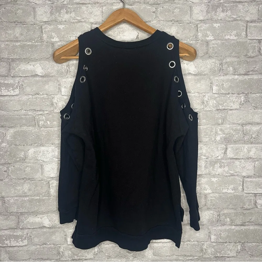 Forever 21 Women’s Shoulder Cut Out Long Sleeve Pullover Size Small *Used Black - Image 6