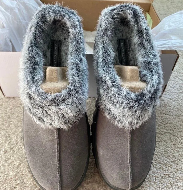 Skechers Grey Slippers - Image 2