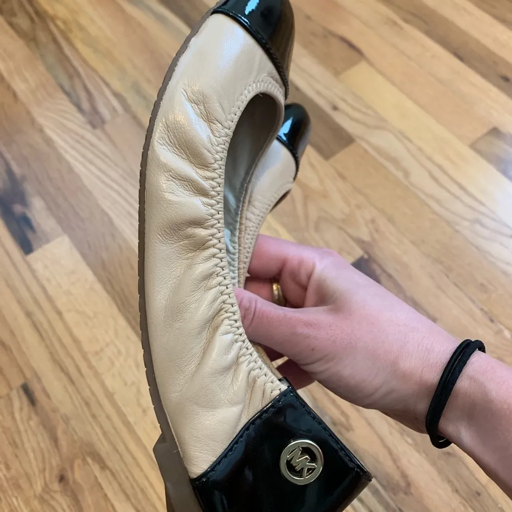 Michael Kors Flats Size 7.5 - Image 6