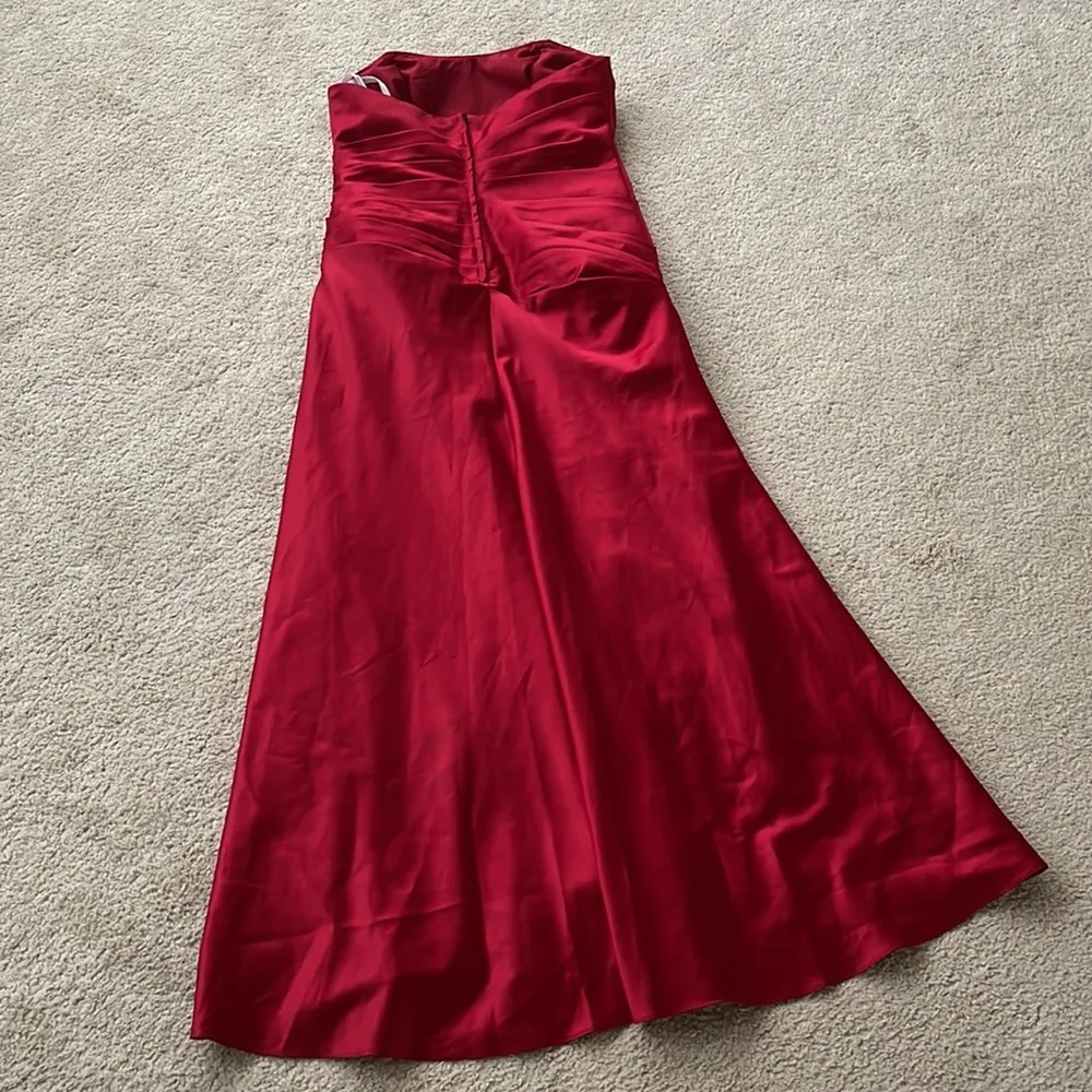 David’s Bridal Strapless Ruched Stain Formal Ball Gown Bridesmaid Dress - 12 - Image 4