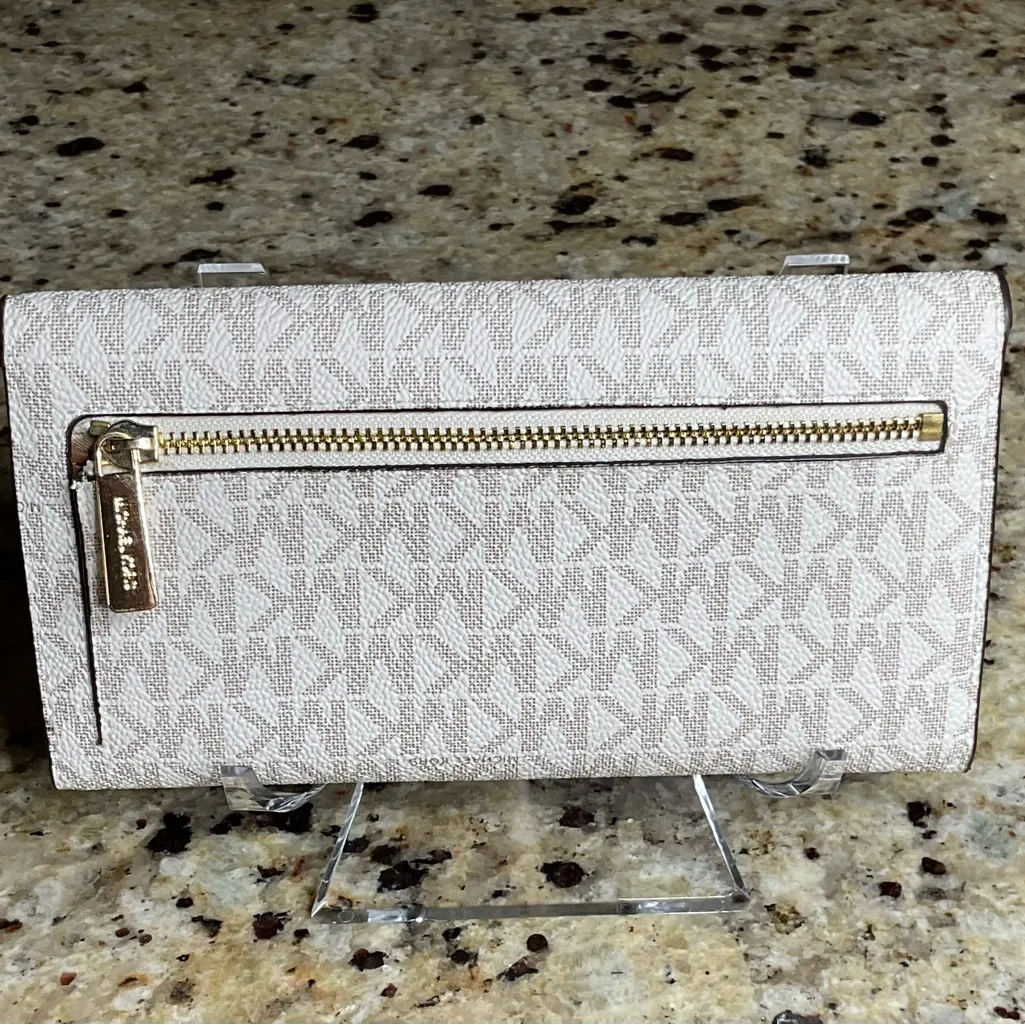 Michael Kors Vanilla Jet Set Large Logo Trifold Wallet - NWOT - Image 2