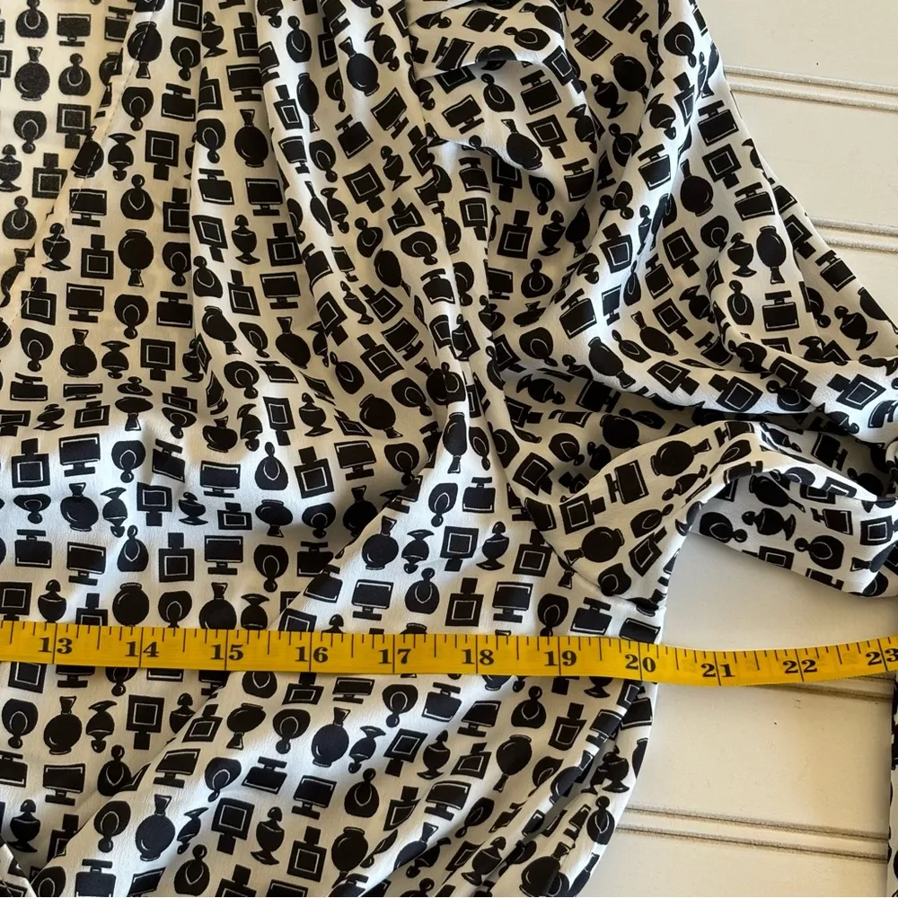 Ryegrass Womens Black White Peplum Blouse Perfume Bottle Print Size Large - Image 8