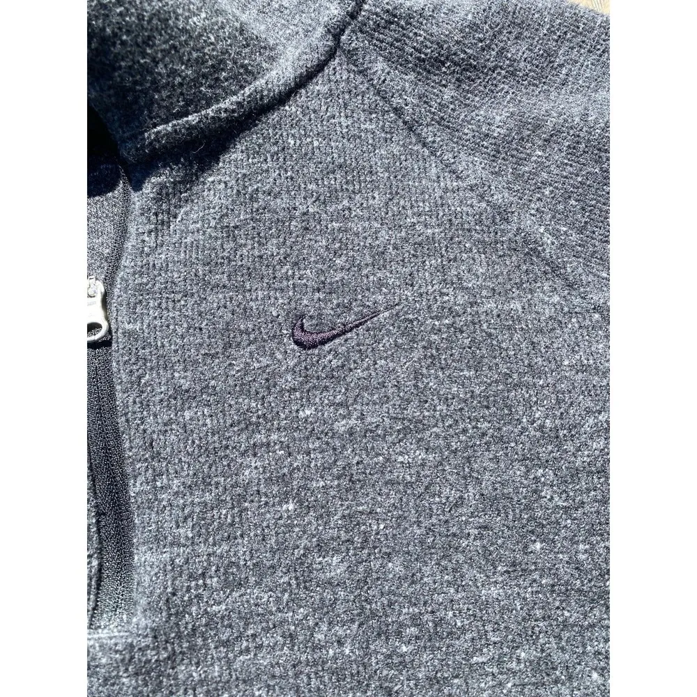 Nike women’s medium grey pullover sweatshirt quarter zip - Image 4