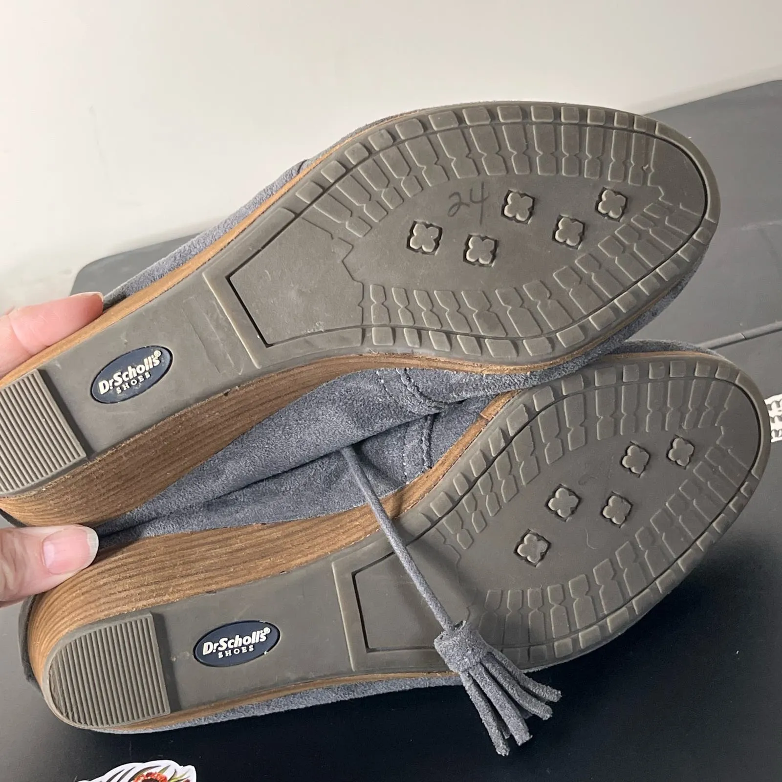 Dr Scholls Women Dakota‎ Wedge Bootie Boots Gray Suede Size 8W Tassel Tie - Image 14