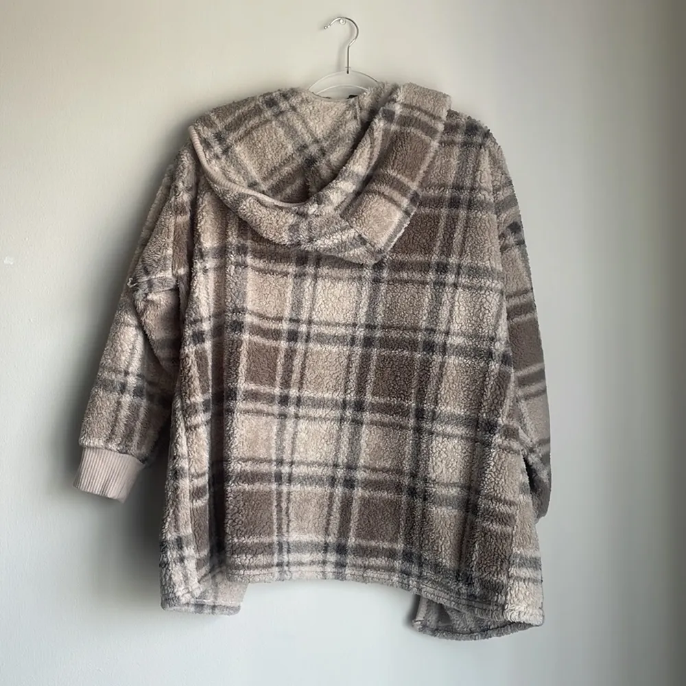 UGG Koolaburra Plaid Sherpa Cardigan - Image 4