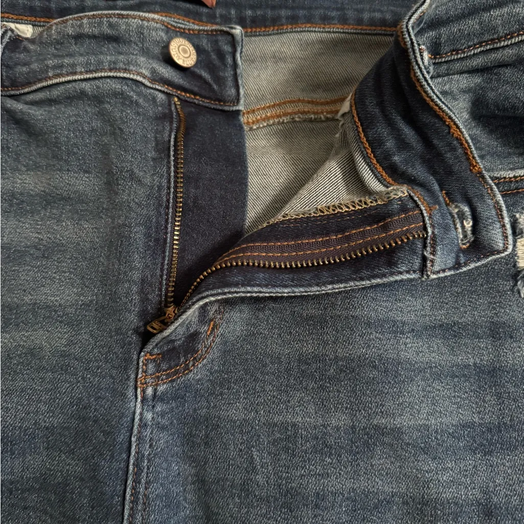 Judy Blue Womens Size 3XL Med Wash Distressed Denim Dad Short Cell Phone Pocket - Image 13