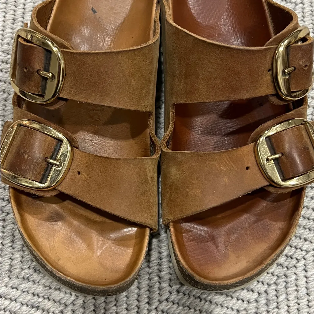 Birkenstock Arizona Sandals with Gold buckle - Image 6