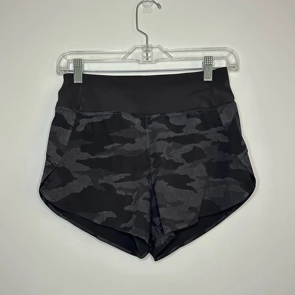 Athleta Run With It Reflective Printed 3.5” Shorts XXS Black Camo Hiking Sporty - Image 2