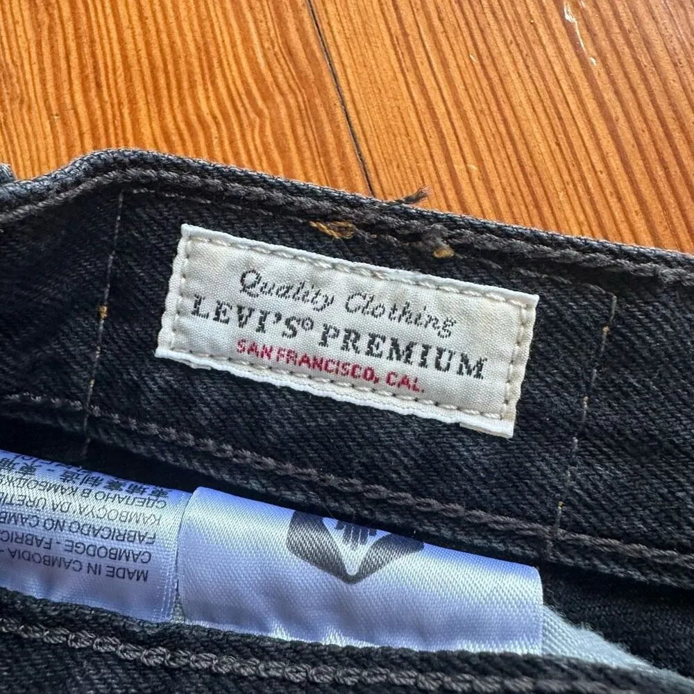 Levi’s Premium Denim 501 Cutoff Jean Shorts in Lunar Black Size 28 - Image 4