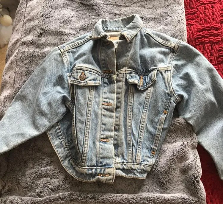 Levi’s Cropped Light Wash Jean Jacket  - Image 2