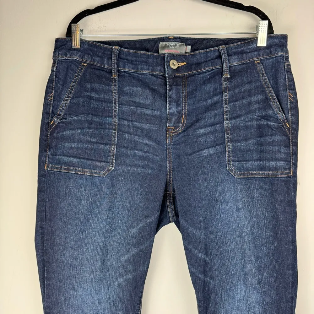 Torrid Boyfriend Straight Vintage Stretch Dark Wash Jeans Sz 18 - Image 6