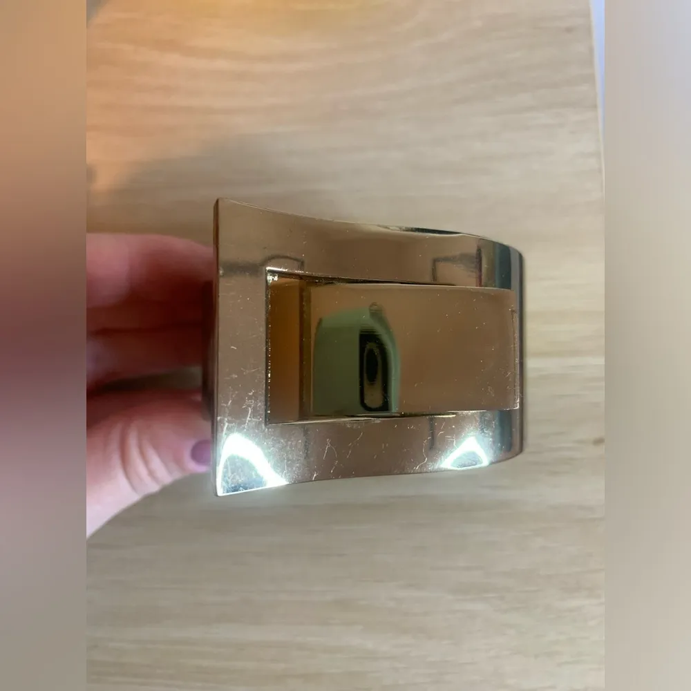 PRELOVED GOLD TONE BELT BRACELET - Image 2