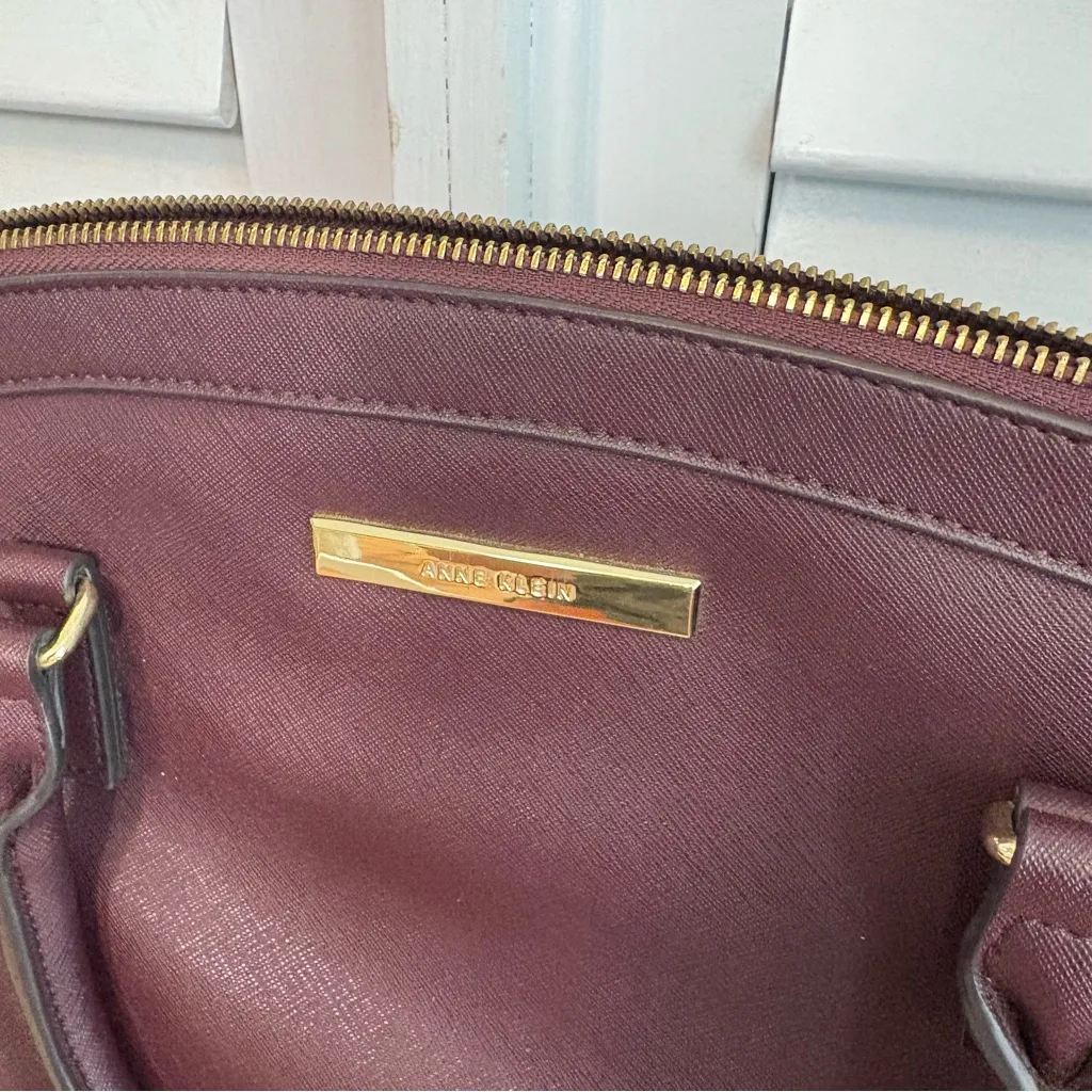 Ann‎ Klein Burgundy Purse - Image 3
