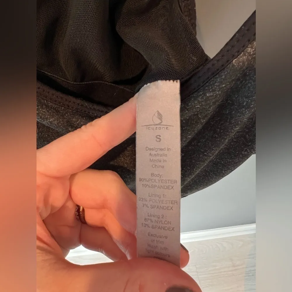 Black and Gray Work Out Top, Small - Image 2