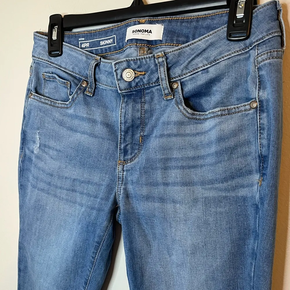 Light Wash Mid Rise Skinny Jeans Size 4 Petite - Image 3