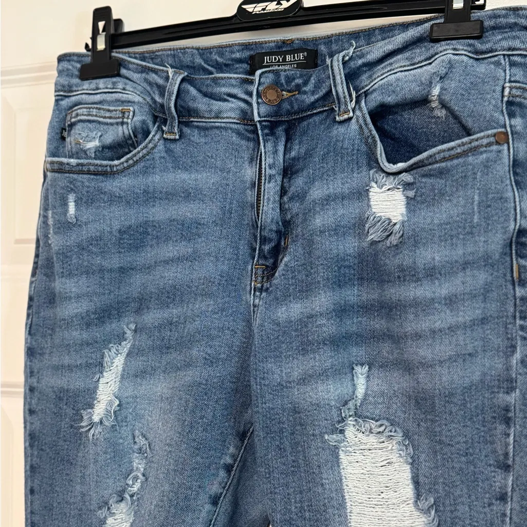 Women’s Judy Blue Mid Rise Relaxed Fit Ripped Distressed Jeans Size 14W JB8834 - Image 6