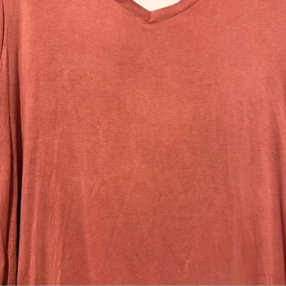 NWT Entro long sleeve vneck top blush size M - Image 2
