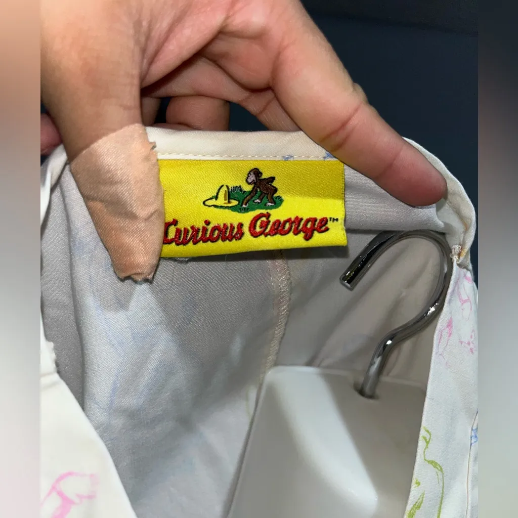 Vintage style Curious George Scrub Top Yellow Size M - Image 5