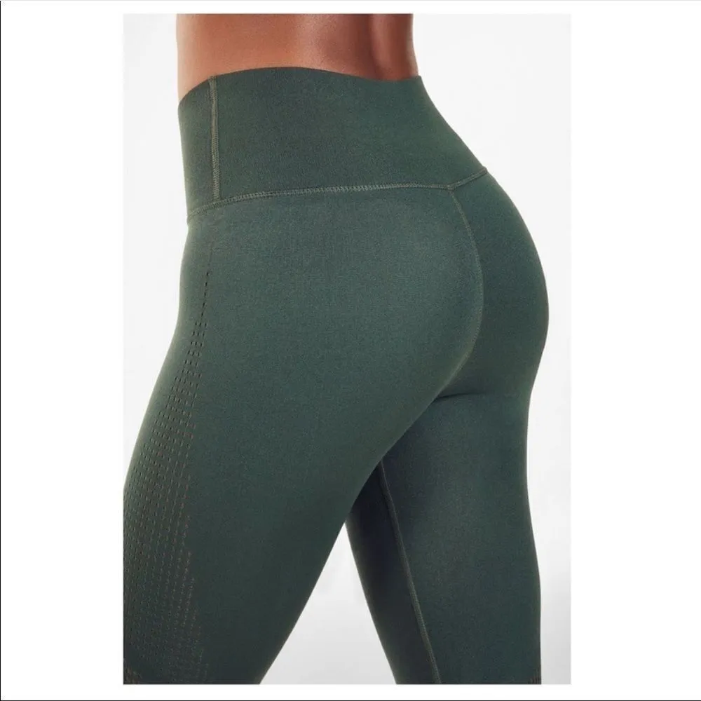 ✨ High-Waisted SculptKnit® Capri✨ - Image 8