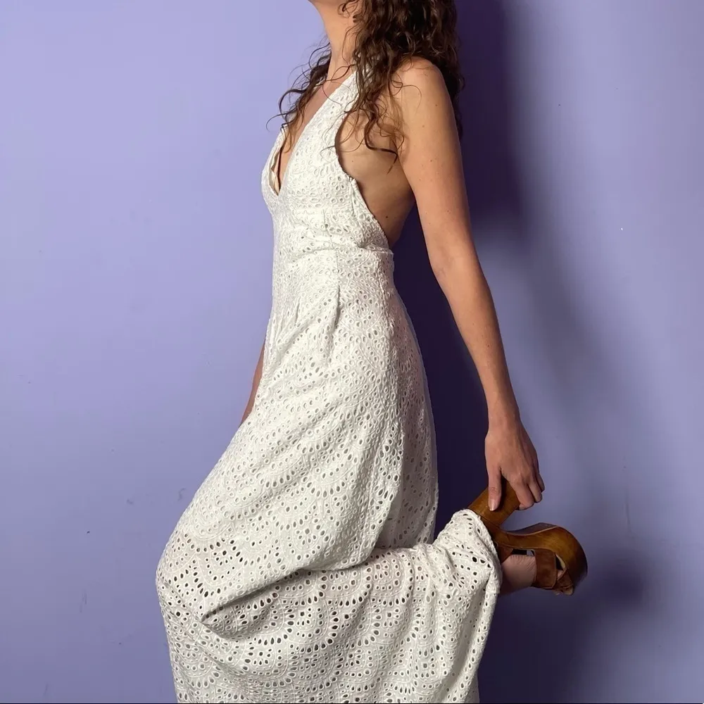 The Jetset Diaries Deep V Eyelet Maxi Dress in White Size Small‎ - Image 10