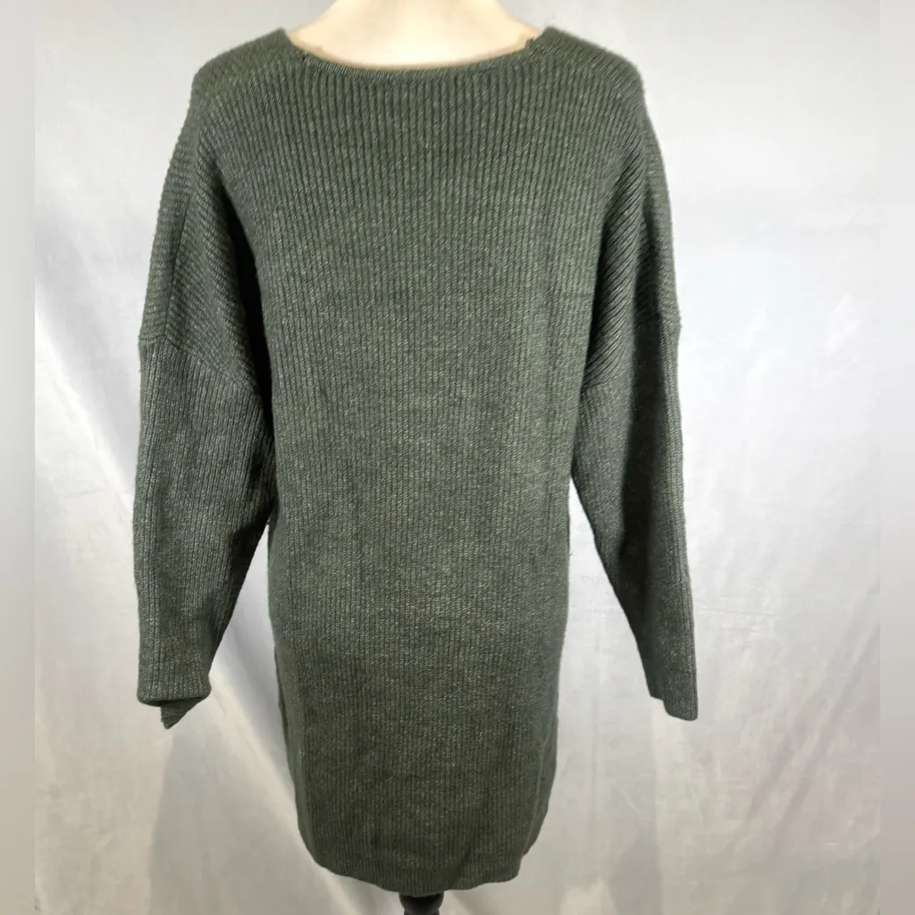Green vneck dropped shoulder ribbed knit sweater dress size small - Image 5