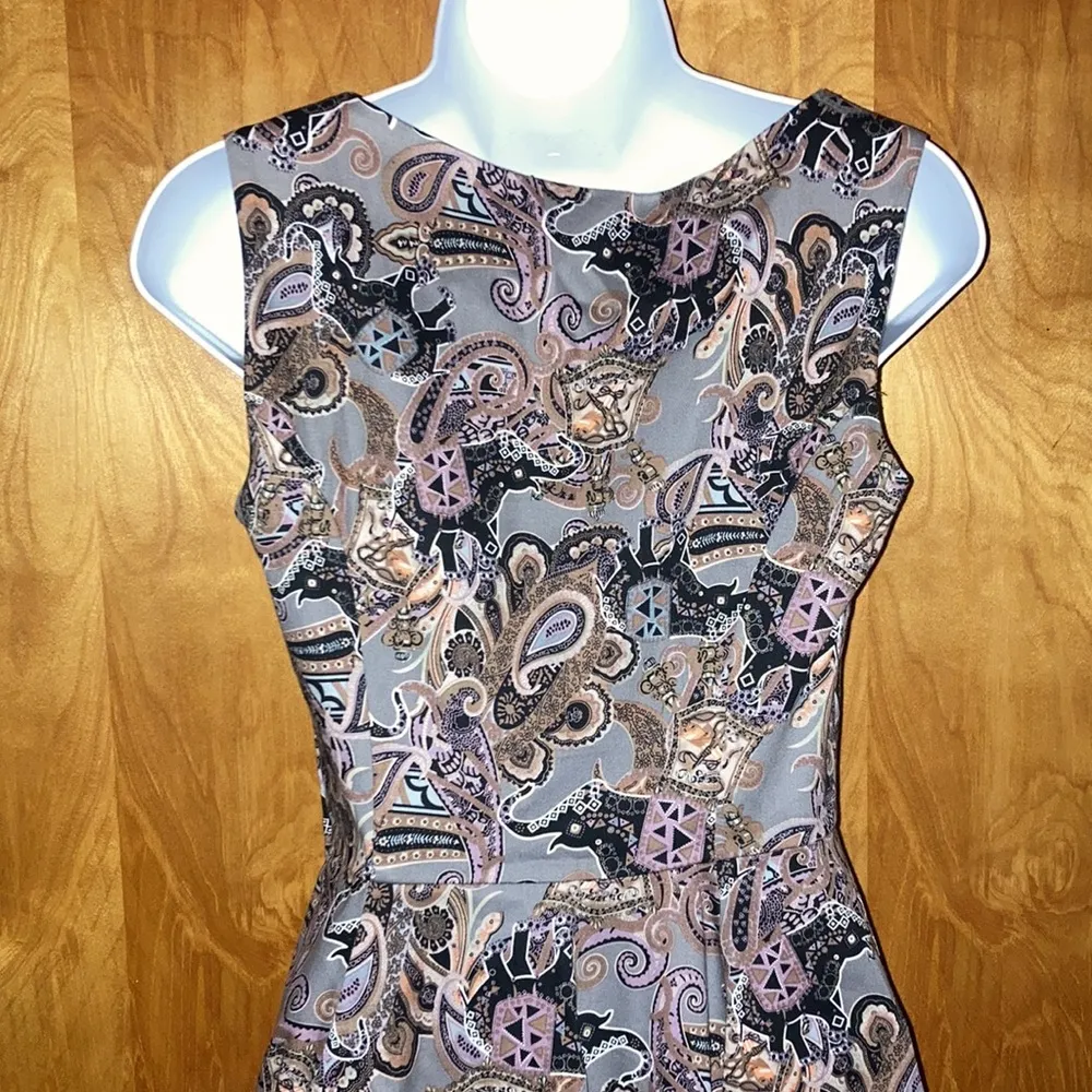 Hearts & Roses Gray, Purple, Tan & Black Elephant & Paisley Dress Size 4 - Image 7