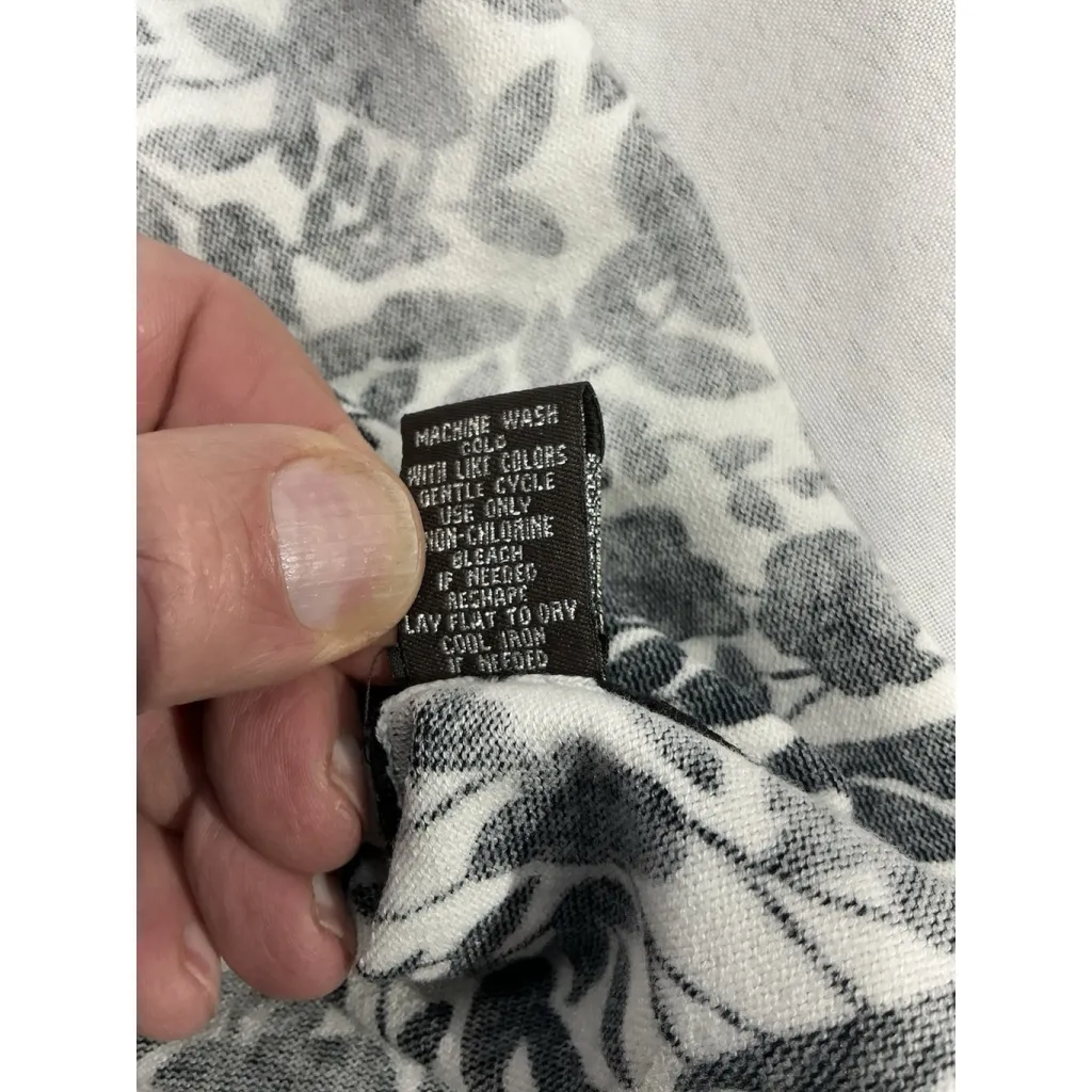 Womans Linda Mathews Ny XL Black White Floral Button Up 3/4 Sleeve Cardigan - Image 5