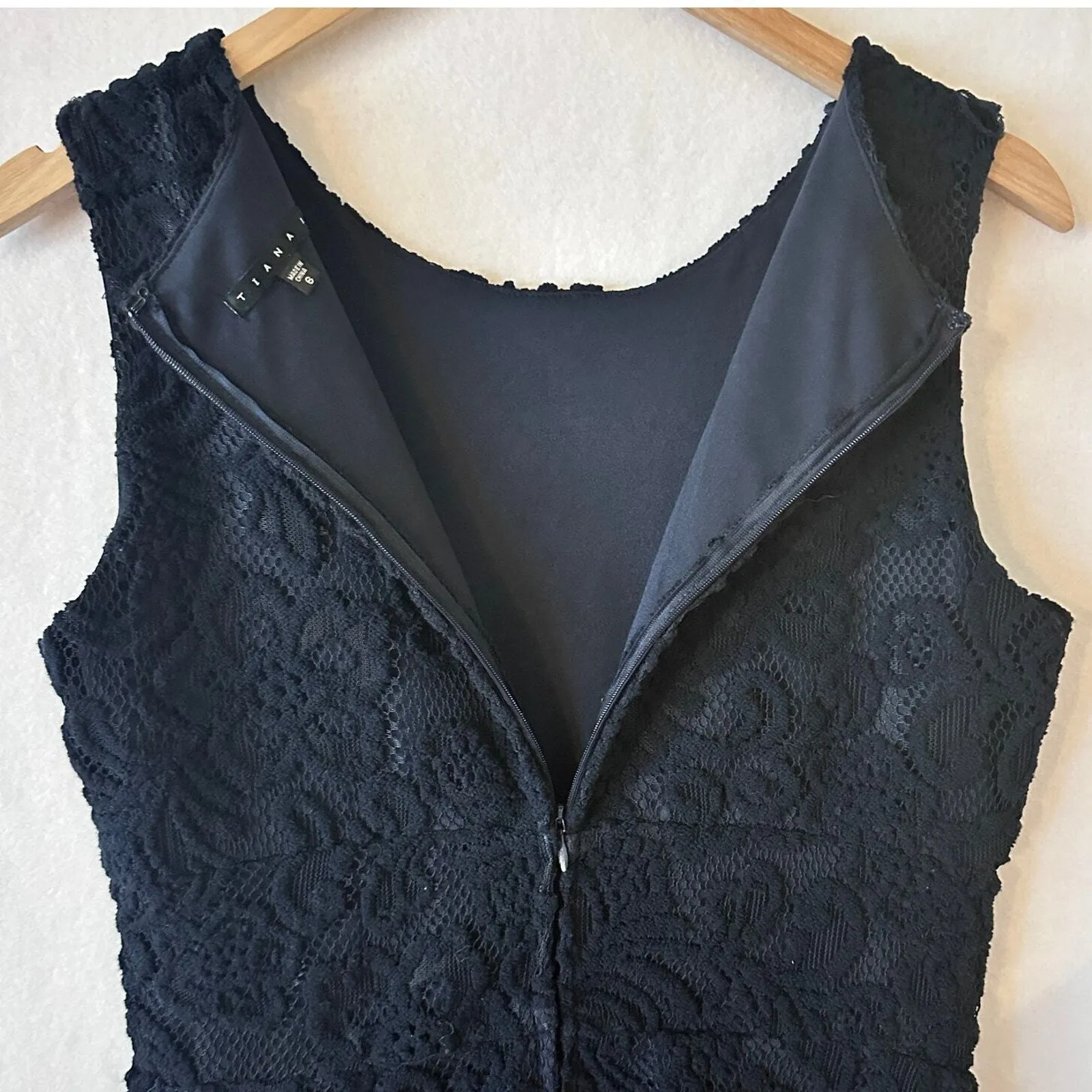 Tiana B Fit & Flare Dress Womens Sz 6 Navy Floral Lace Elegant Party Career Work Blue - Image 5