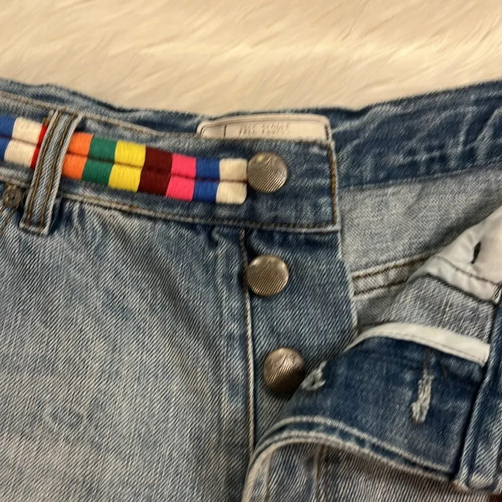 Elliot denim frayed shortie shorts with embroidered waist 28 - Image 6