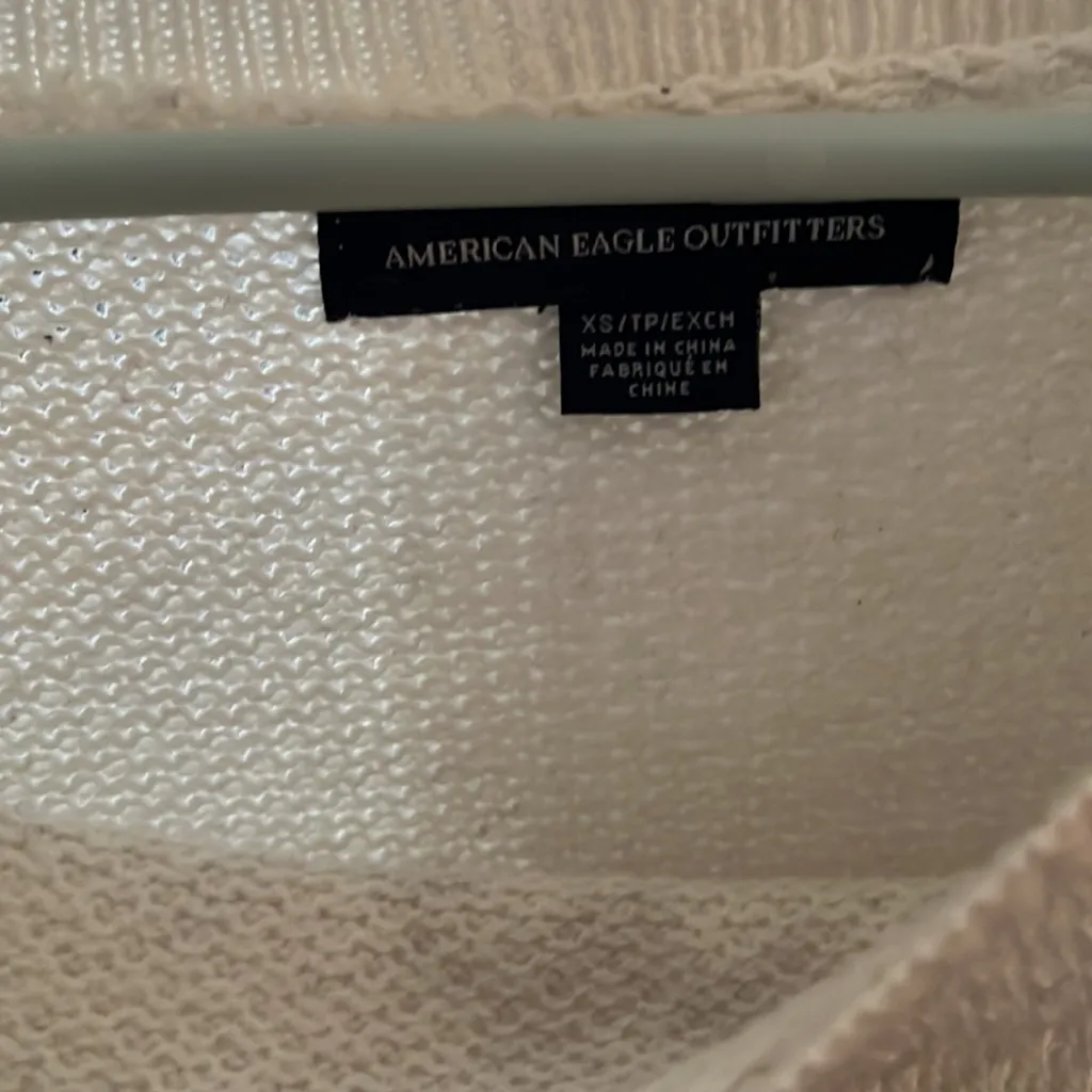 XS cream scoop neck American Eagle sweater. Fits big. Like new - never worn. - Image 2