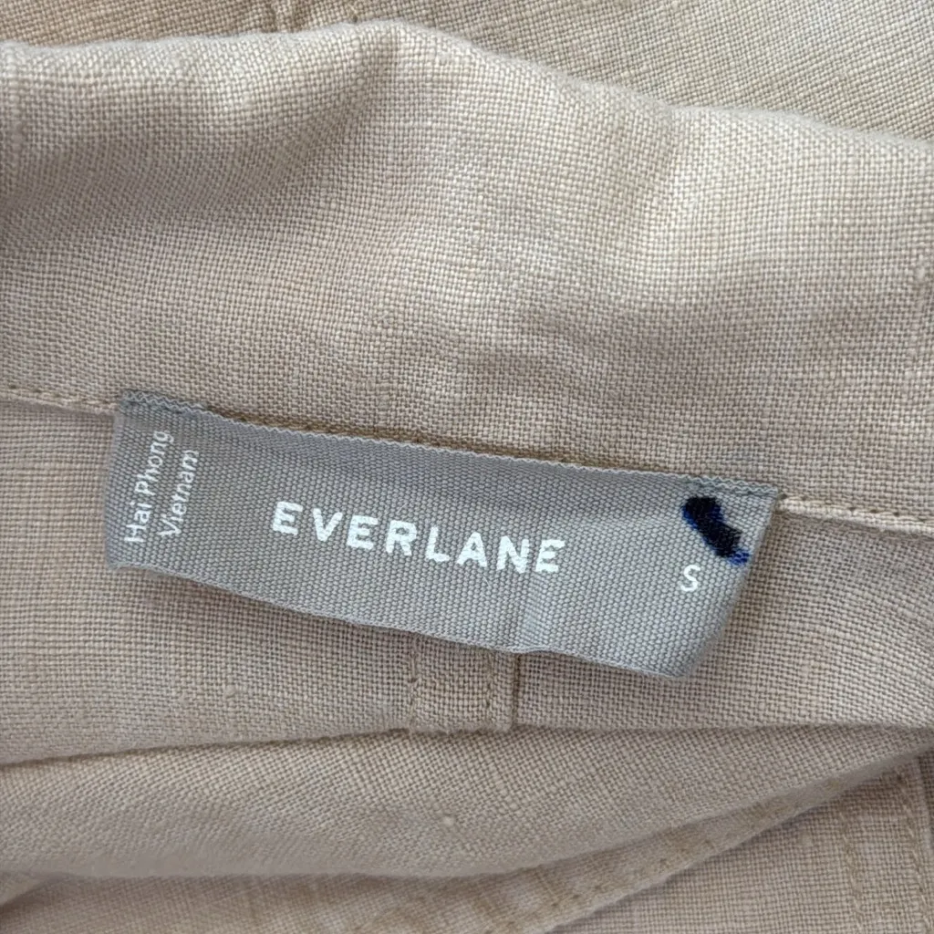 Everlane Beige Linen Short Sleeve Button Up Top - Image 3