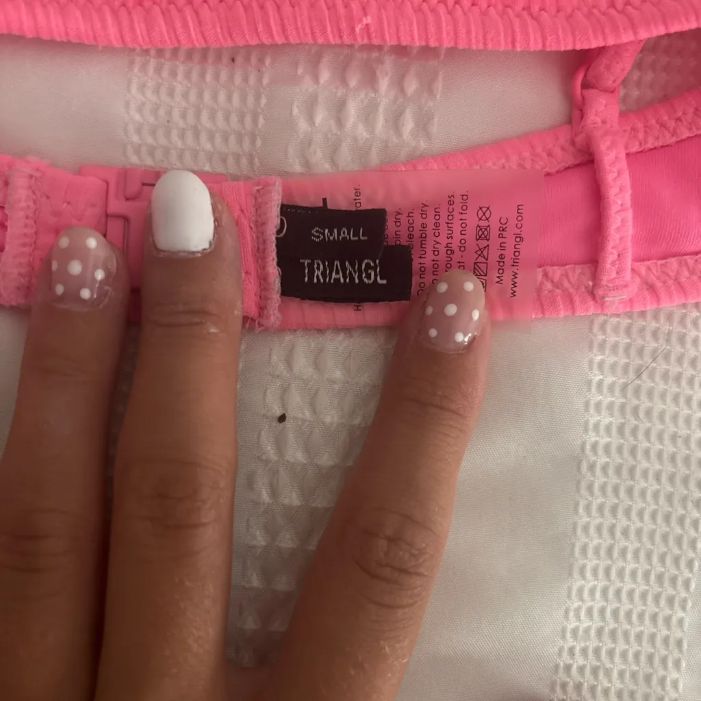 Triangl Swimwear Pink Bikini Top - Image 3