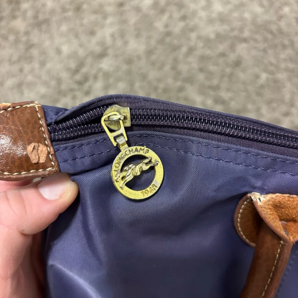 Longchamp Nylon Navy Blue Bag - Image 7